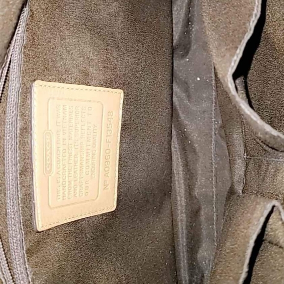 Coach hand bag - Picture 1 of 2